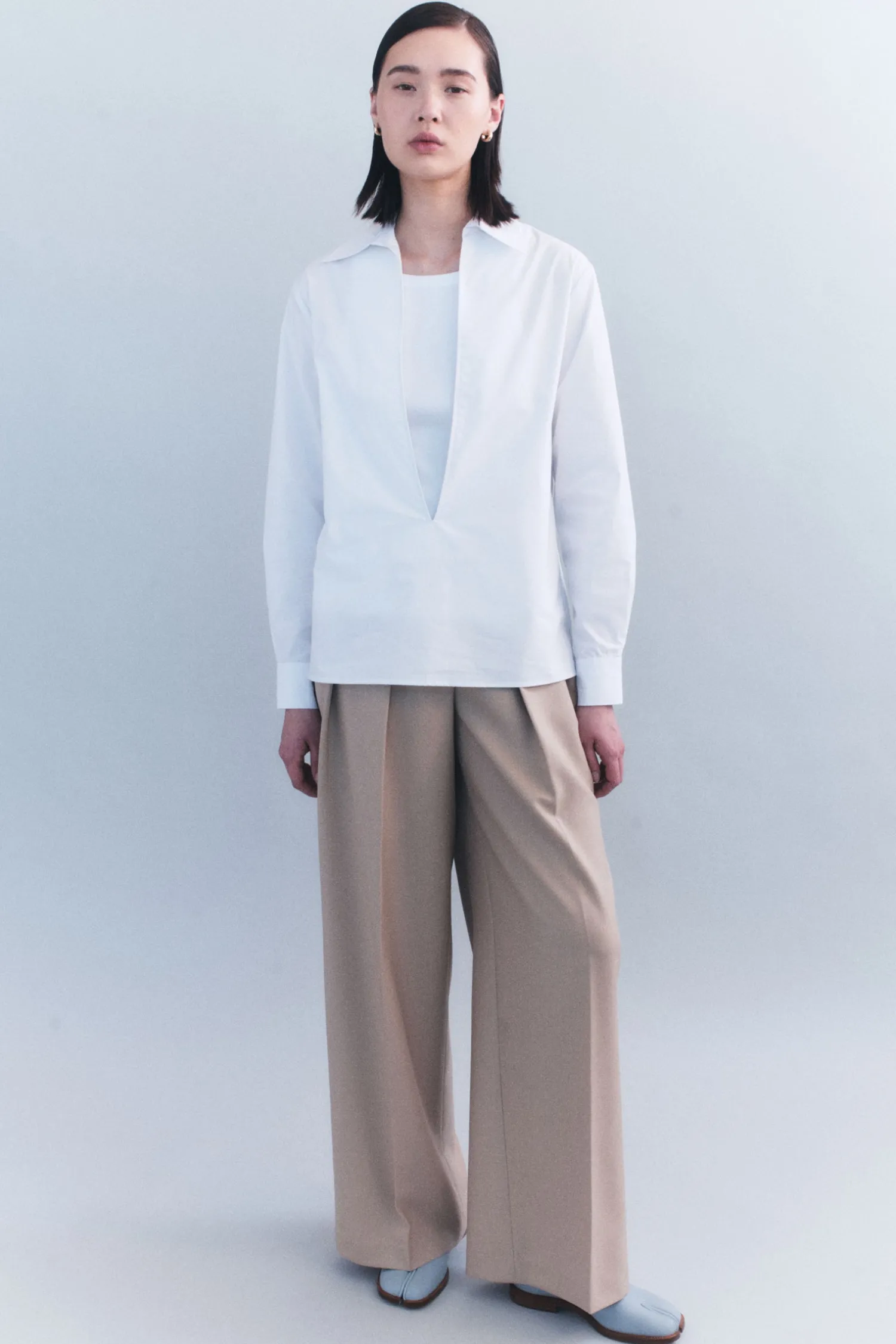 Fashion COURTNEY ZHENG HAINES POPLIN FRONT SLIT SHIRT White