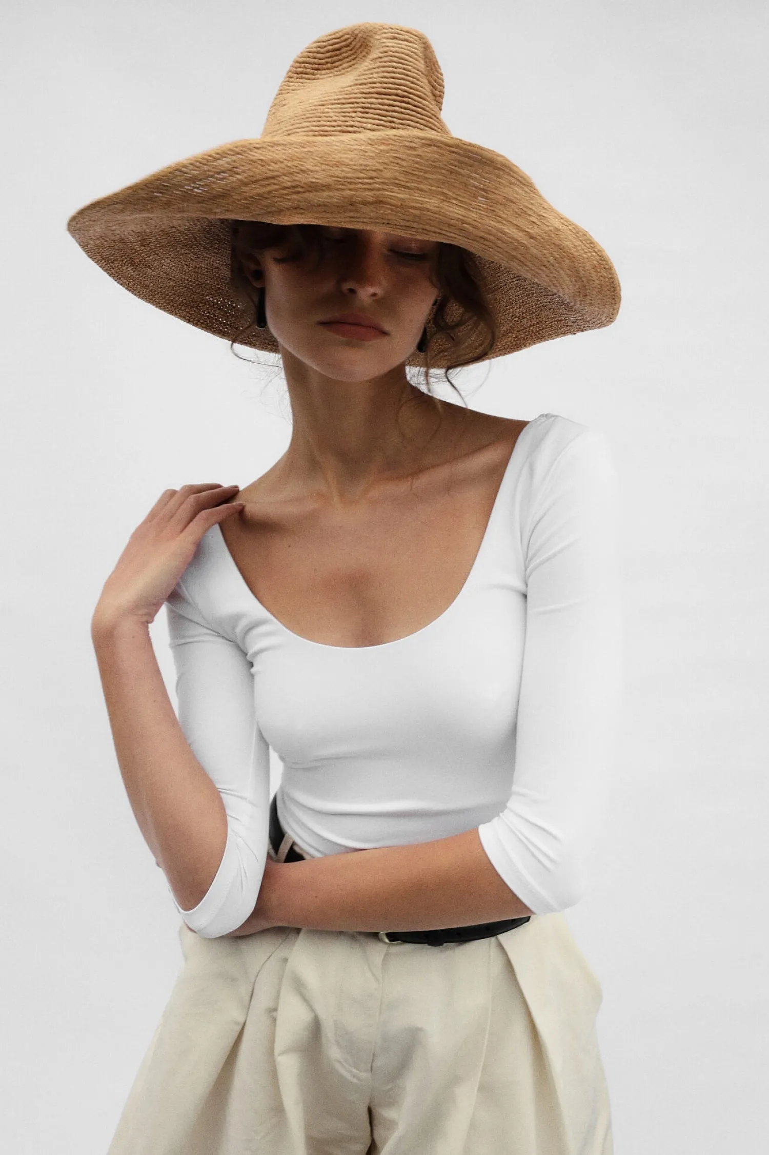 Discount JANESSA LEONÉ WAVERLY RAFFIA HAT